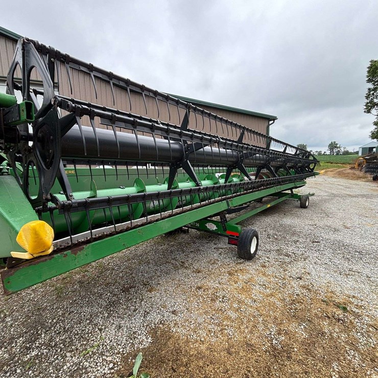 JOHN DEERE 635F