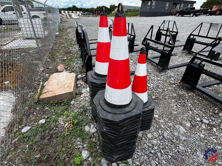 (50)-unused-2026-ce-irstc-safety-traffic-cones-image-5