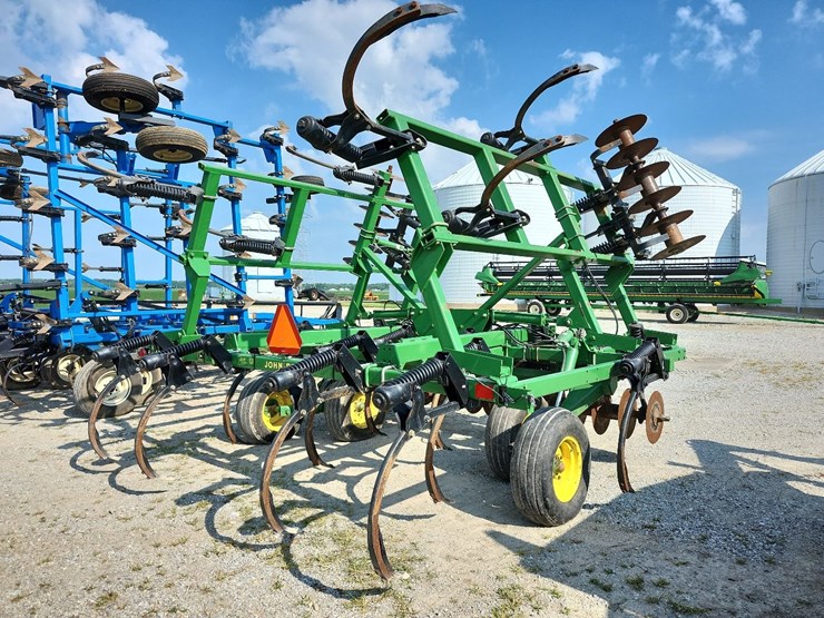 john-deere-714-image-10