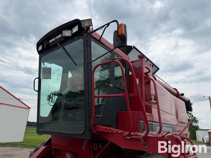 1992-case-ih-1660-image-10
