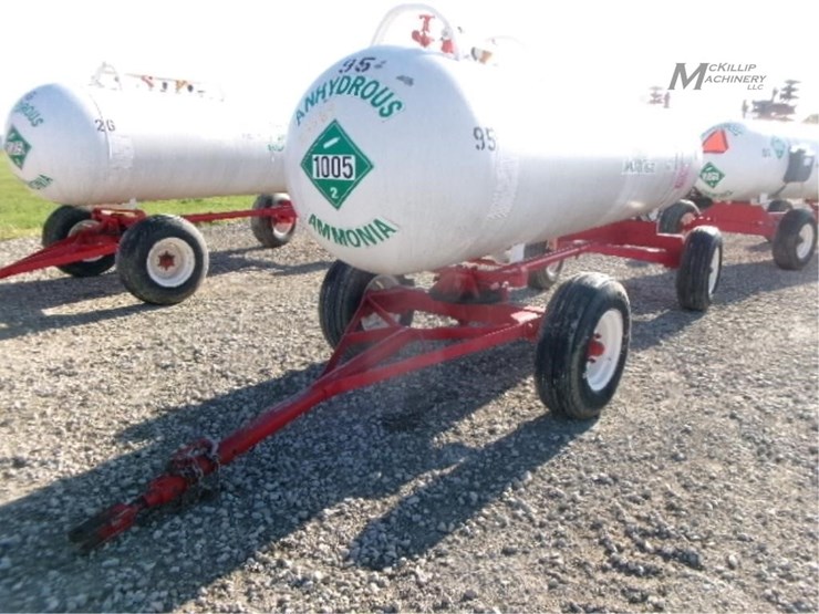 anhydrous-tank-on-gear-3369-image-1