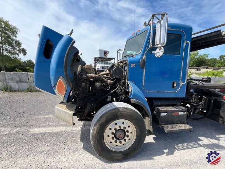 2008-peterbilt-340-image-56