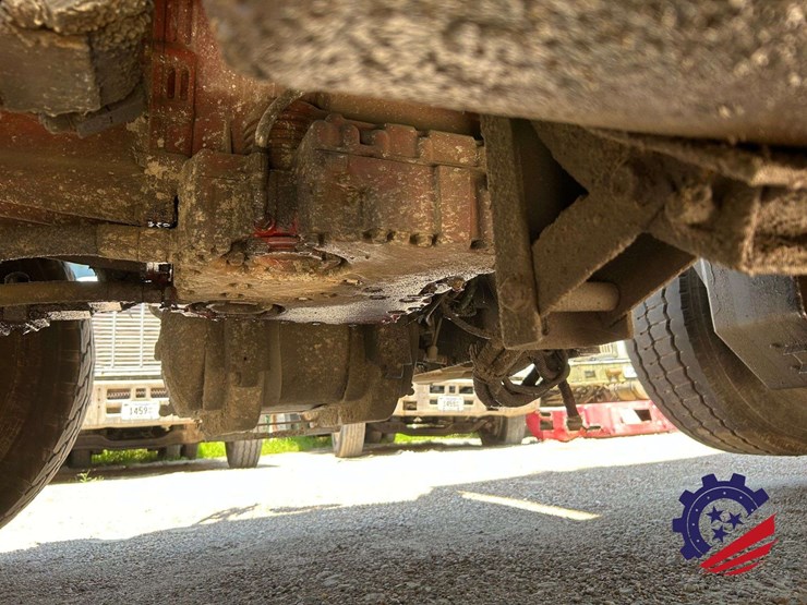 2008-international-5600-paystar-tri-axle-dump-truck-image-52
