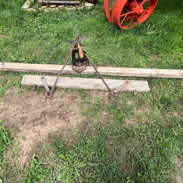 #9960 • Antique Vise and Sweep