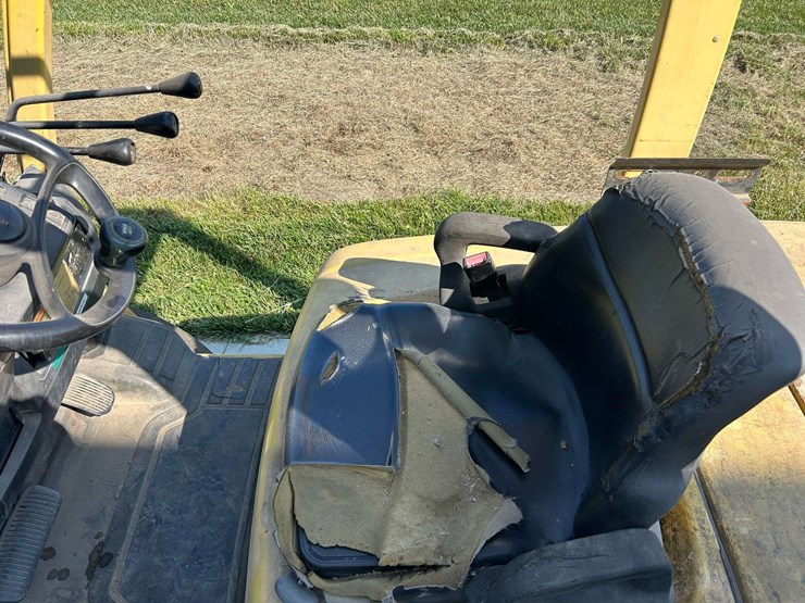 hyster-70-diesel-forklift-image-12