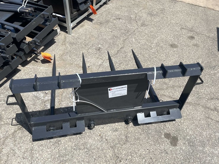 #8326-•-unused-2026-jct-skid-steer-bale-spear-(o2)-image-4