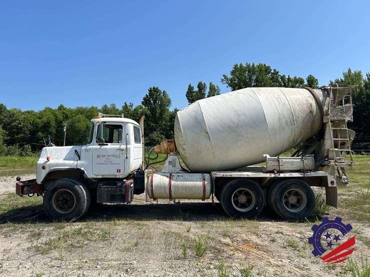 1995-mack-dm690s-image-19