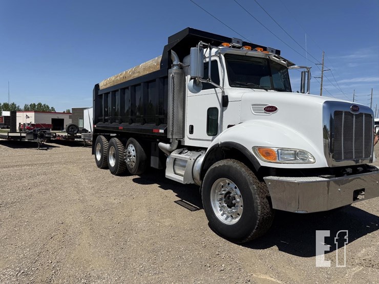 2005-peterbilt-335-image-4