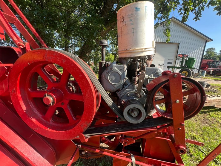 #9902-•-new-holland-square-baler-image-22