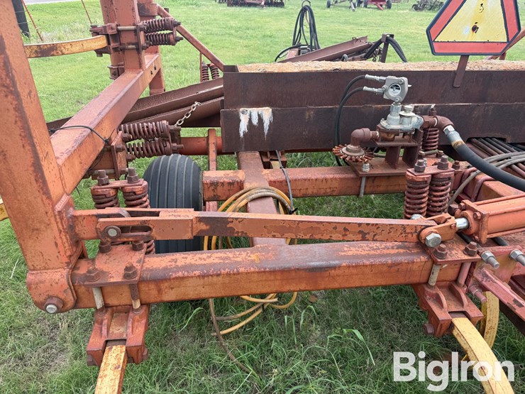 sunflower-24’-chisel-plow-image-15