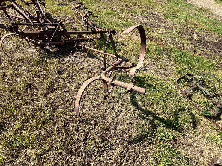 #9906-•-allis-chalmers-cultivator-image-5