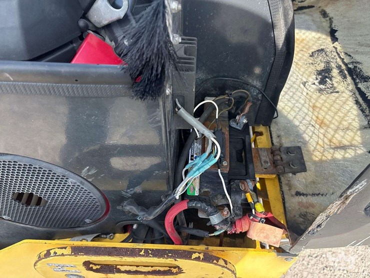 2019-bomag-bw900-50-vibratory-tandem-smooth-drum-roller-image-19