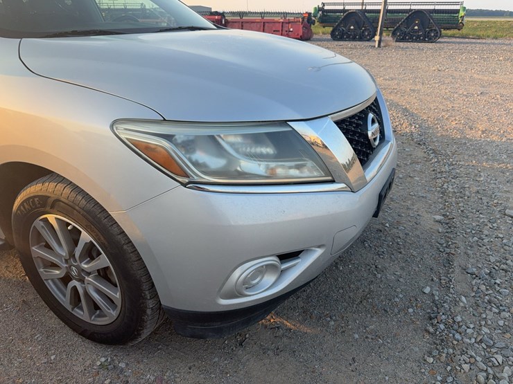 2016-nissan-pathfinder-image-4