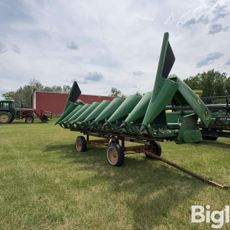 2005 JOHN DEERE 893