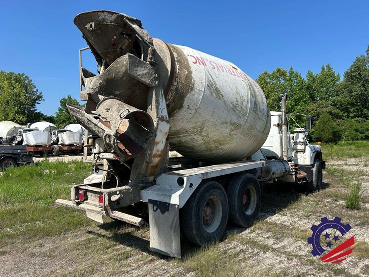 1998-mack-dm690s-image-30