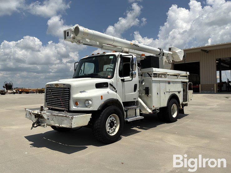 2008-freightliner-m2-106-image-1