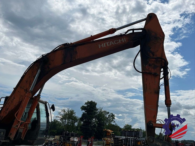 2018-hitachi-zx300-lc-6n-image-29
