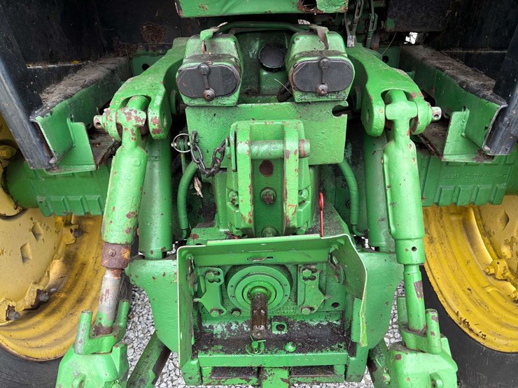 john-deere-3155-image-10