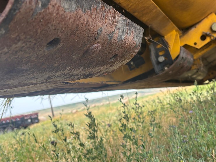 2013-new-holland-h8060-image-12