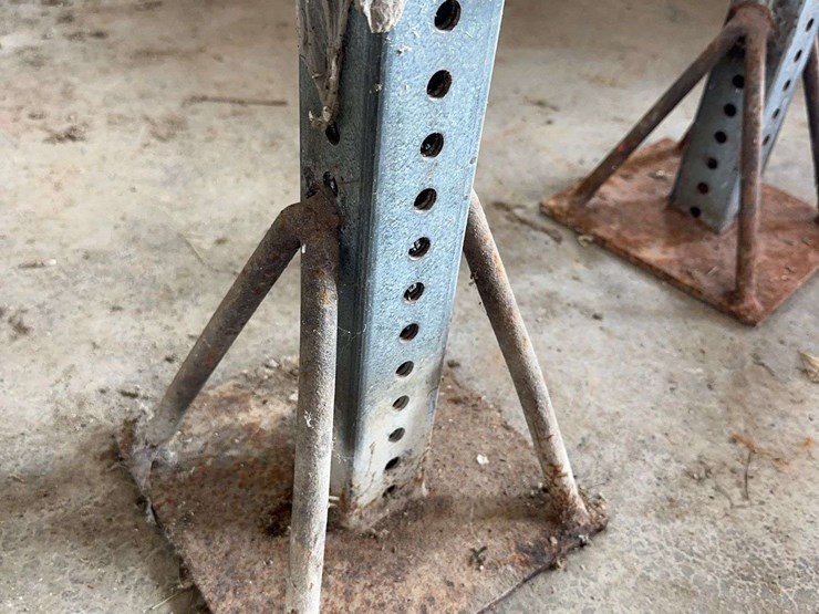 homemade-heavy-duty-adjustable-steel-jack-stands-and-support-column-image-6