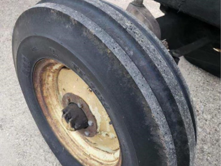 john-deere-4010-image-23