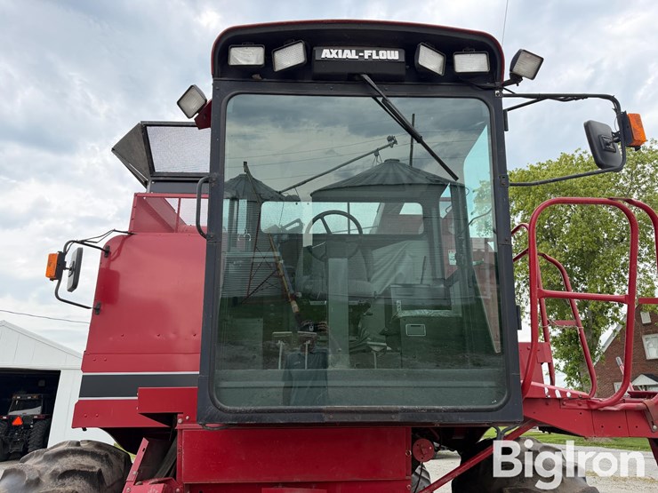 1992-case-ih-1660-image-11