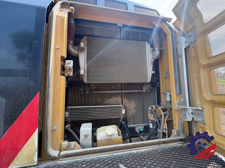 2012-caterpillar-329el-image-56