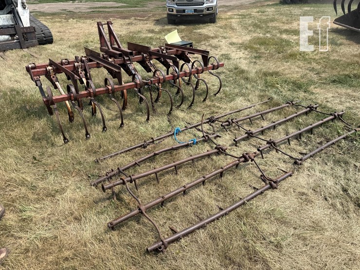 ih-cultivator-8248-image-1