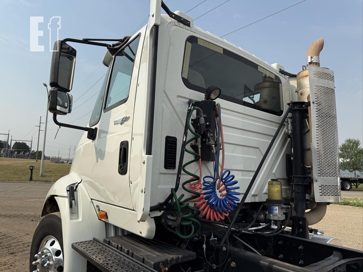 2009-international-transtar-8600-image-50