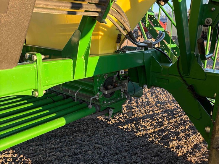 john-deere-1890-image-30