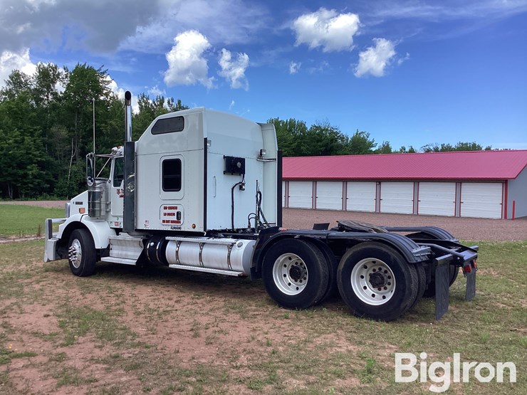 2011-kenworth-t800-image-7