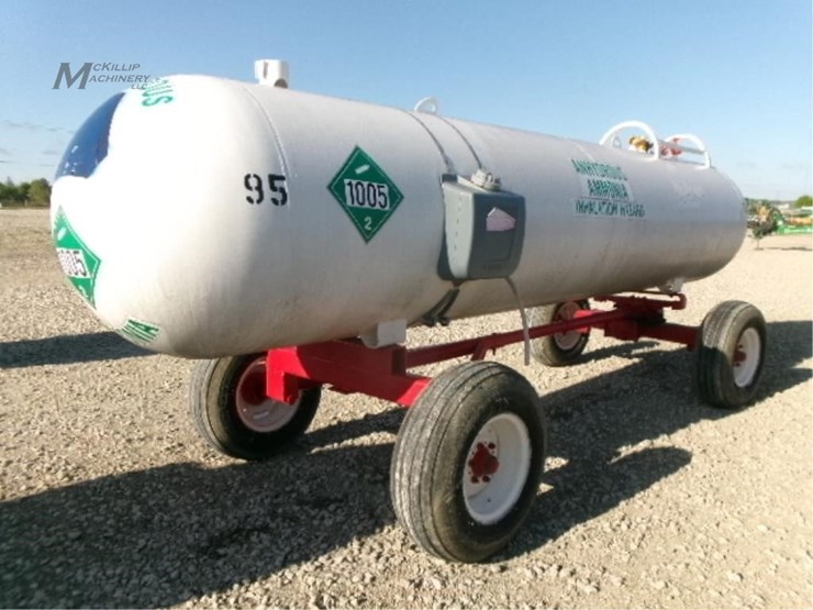 anhydrous-tank-on-gear-3369-image-5