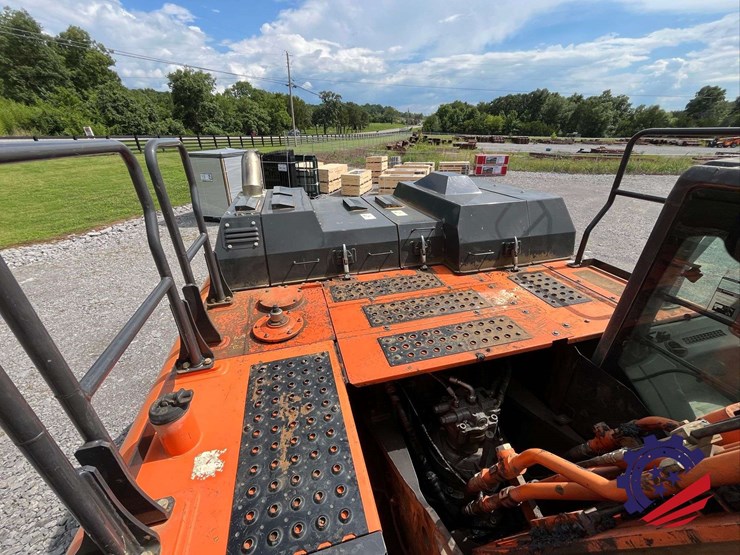 2018-hitachi-zx300-lc-6n-image-70
