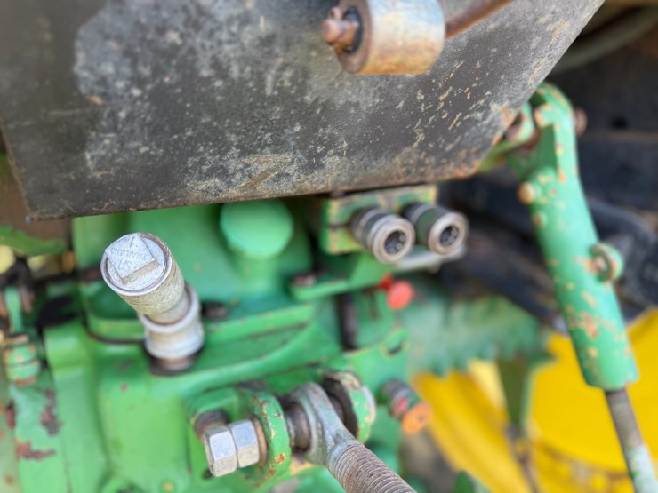1981-john-deere-1640-image-17