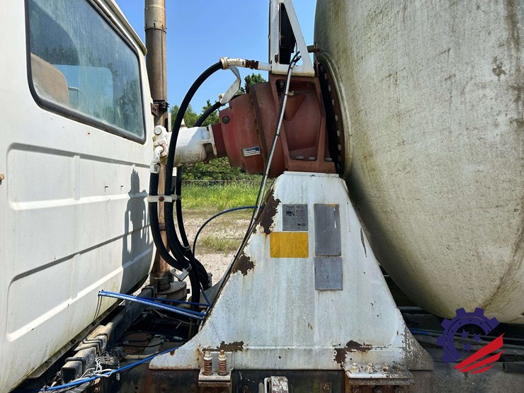 1997-mack-dm-concrete-mixer-truck-image-25