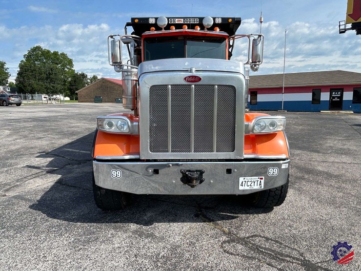 2016-peterbilt-367-image-8