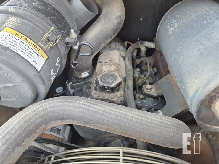 deere-240-image-13