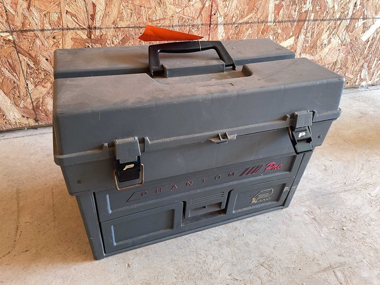 #3683-•-plano-phantom-protackle-box-with-contents-image-10