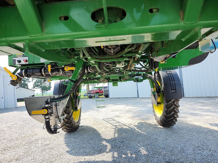 2011-john-deere-4730-image-21