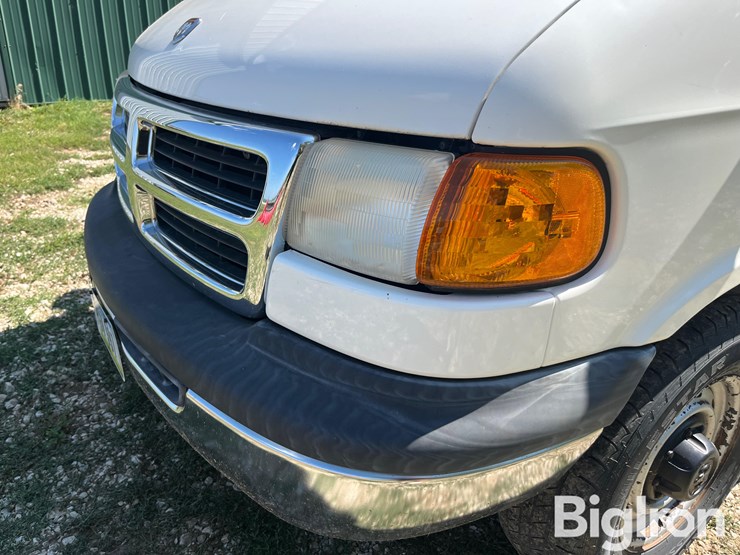 2001-dodge-ram-3500-image-11
