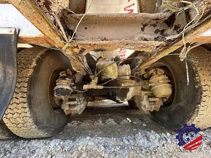 1992-mack-dm600gk-rear-discharge-(glider-kit)-concrete-mixer-truck-image-51