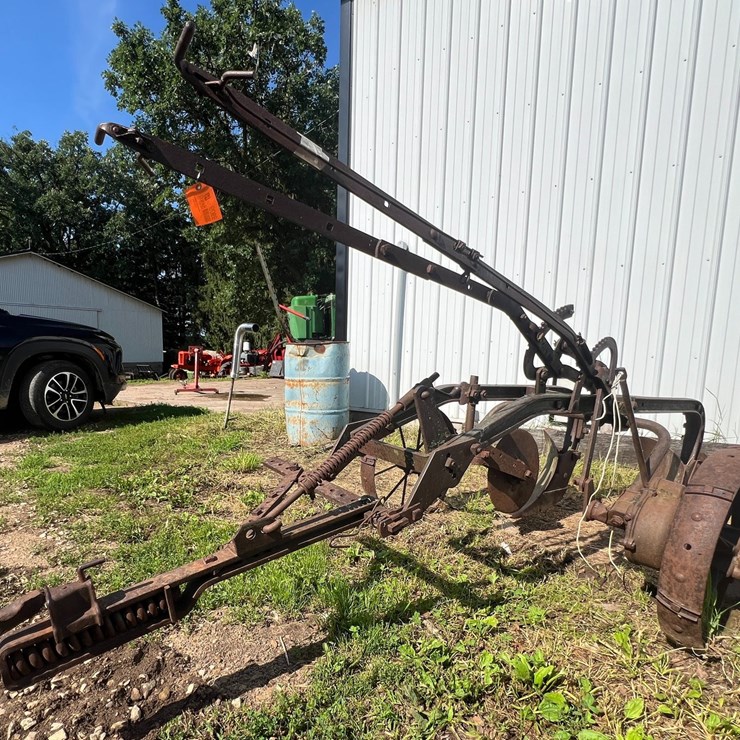 JOHN DEERE 2