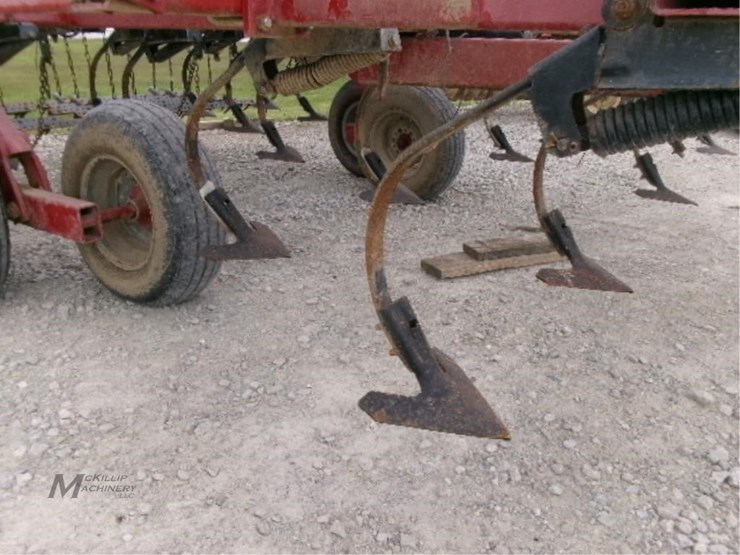 case-ih-4300-image-16