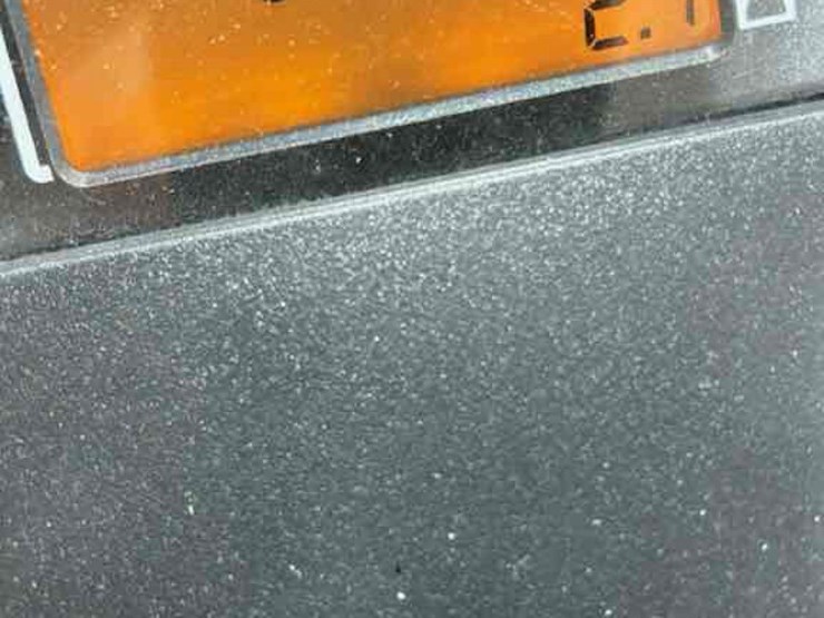 2021-john-deere-x370-image-11