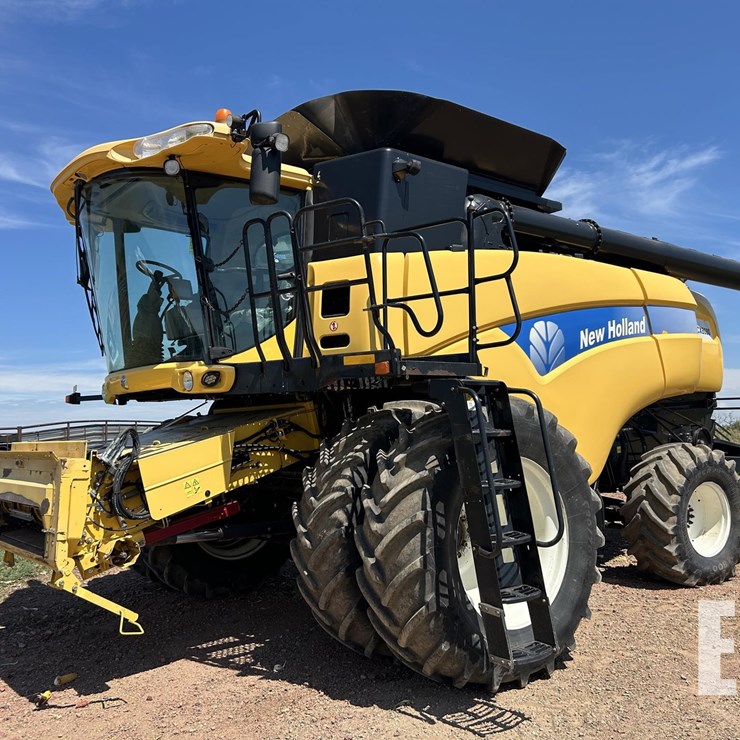 2013 NEW HOLLAND CX8080