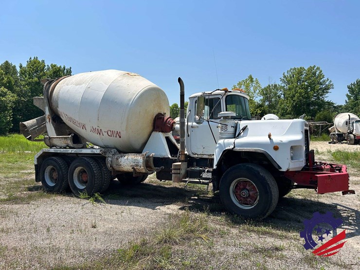 1988-mack-dm690s-image-2