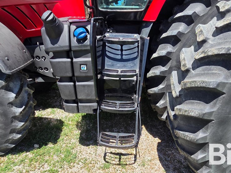 2013-massey-ferguson-8670-image-11