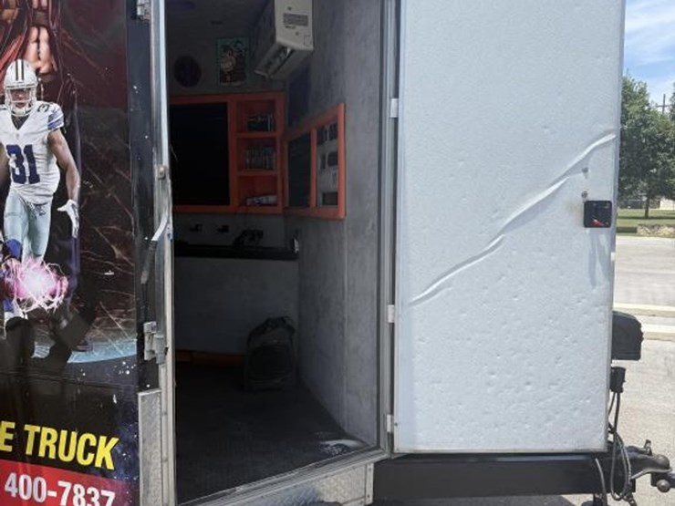 #63-•-2016-lark-20'-gaming-trailer-�-fully-equipped-image-15