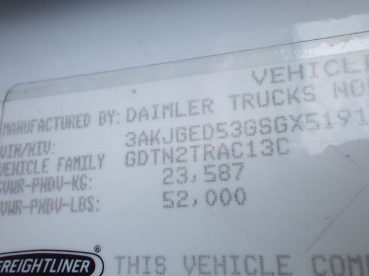 2016-freightliner-cascadia-125-evolution-image-18