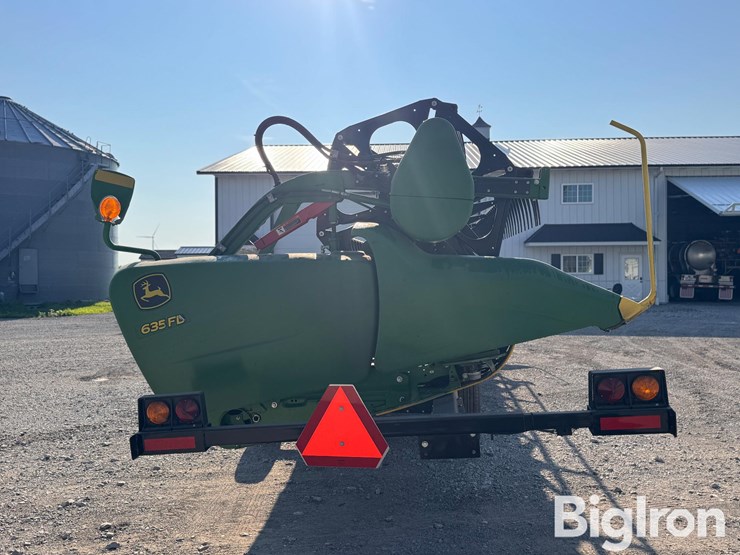 2016-john-deere-635fd-image-4